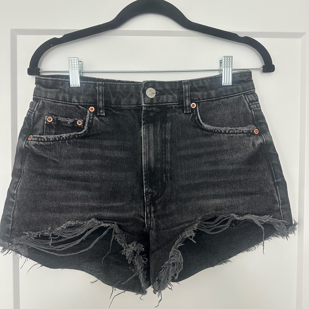 Zara Women's Black Denim Shorts